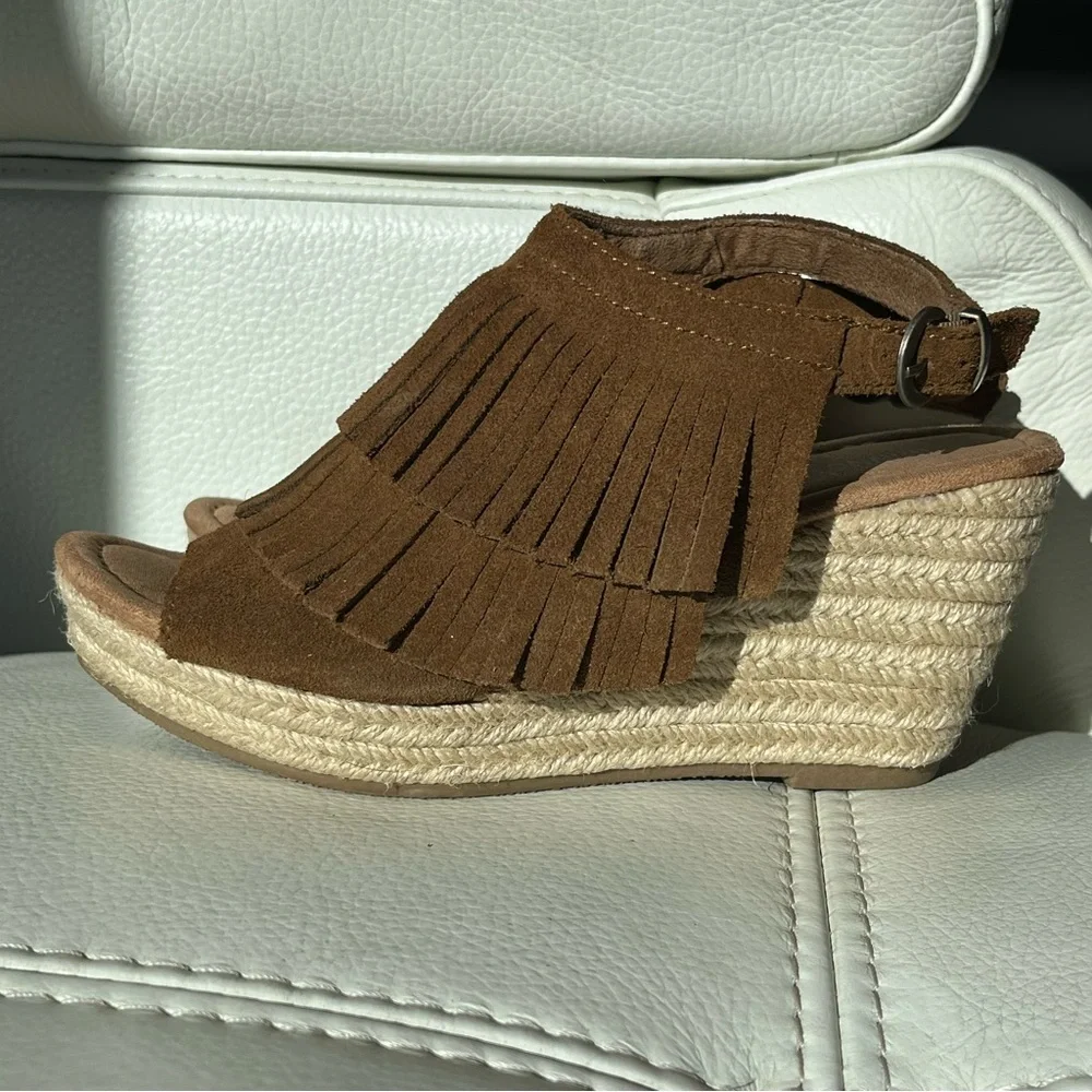 Minnetonka brown suede wedges